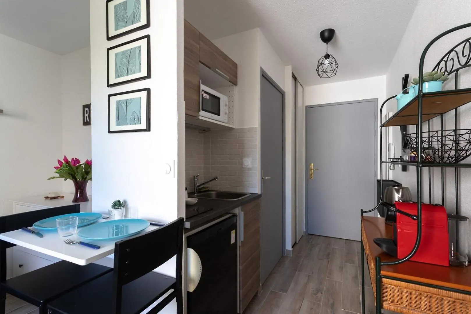 The Cute Sans-Souci Studio Lyon Apartment
